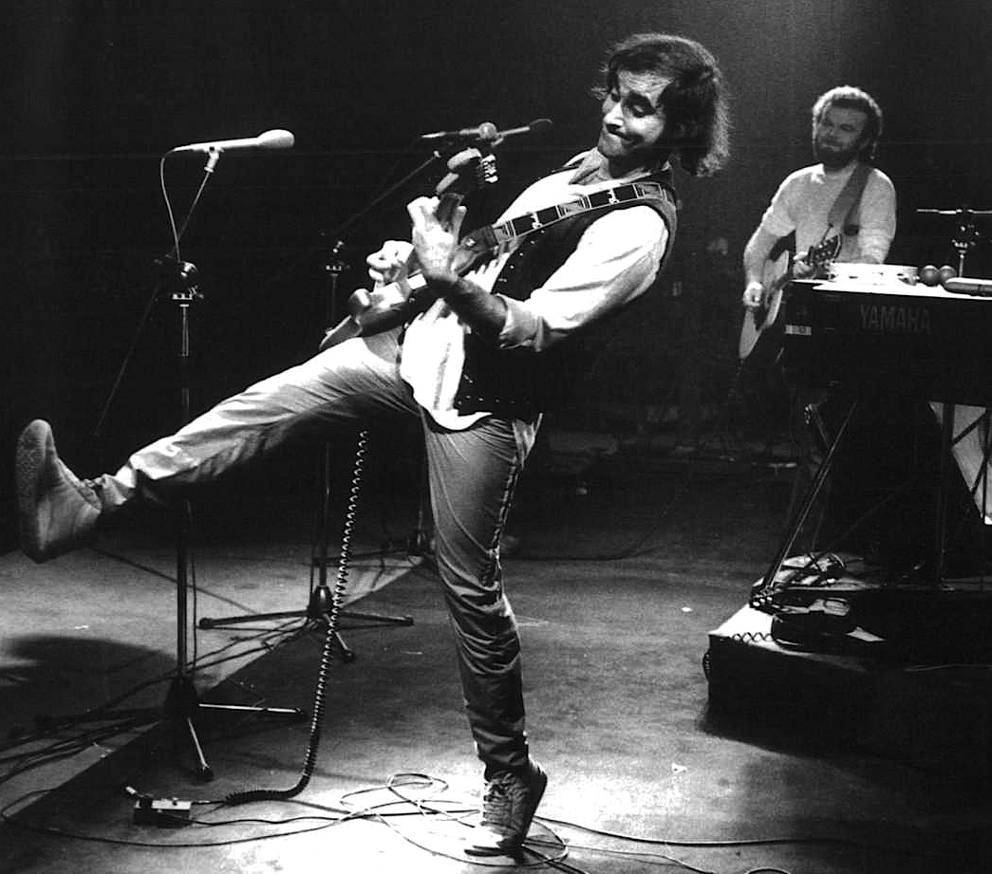 Chitarrista in bianco e nero