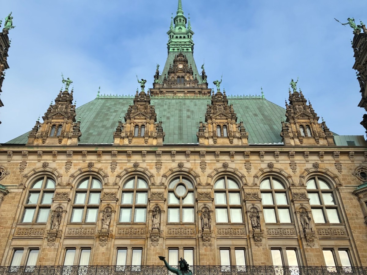 Amburgo: ghiaccio bianco, mattoni&nbsp;rossi